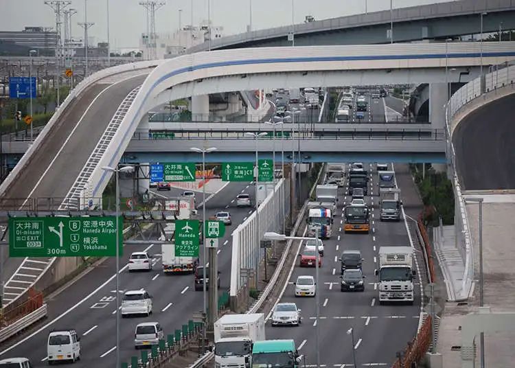 Biaya melewati jalan tol di Jepang juga harus dipikirkan (Live Japan).