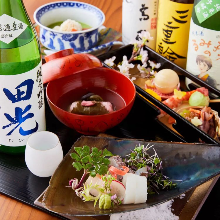 Satu set hidangan kaiseki biasaya dibanderol dengan harga 25.000 yen (gurunavi.com).