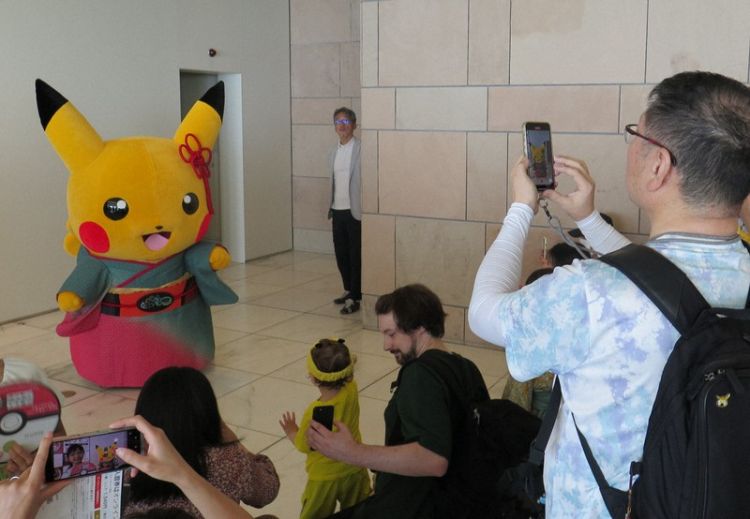 Maskot Pokemon yang ada di pameran karya seni tradisional (Koji Wakai/Mainichi).