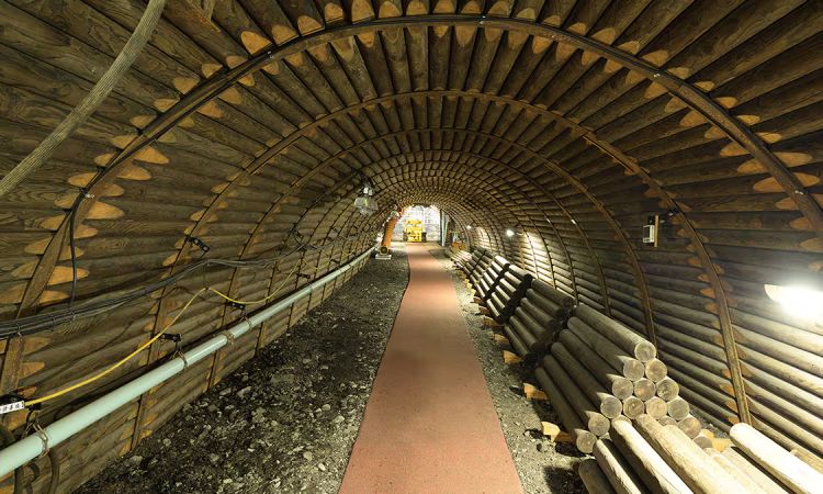 Bagian dalam Yubari Coal Museum (ana.co.jp).