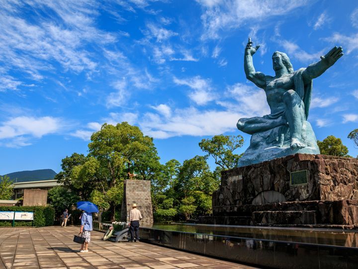 Nagasaki Peace Park, tempat untuk mengenang para korban bom atom (Ikidane Nippon).