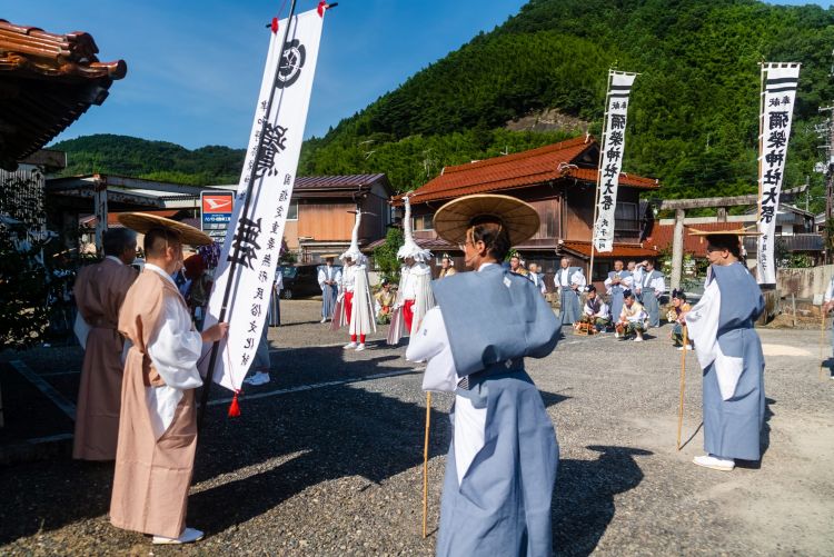 Salah satu prosesi Tarian Burung Bangau (Shimane Official Tourism)