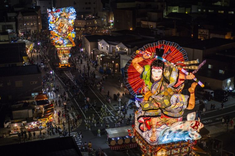 Goshogawara Tachineputa Festival yang mengagumkan (Amazing Aomori).