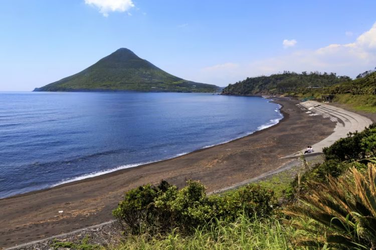 Gunung Kaimon yang dijuluki sebagai Gunung Fuji mini (Celebrity Cruises).