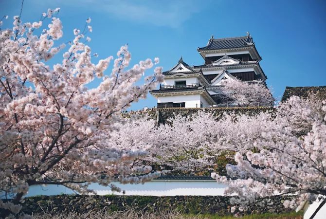 Istana Ozu yang dibangun dengan gaya tradisional Jepang (JNTO).