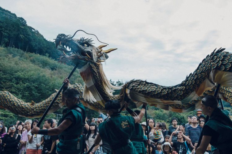 Naga sepanjang 18 meter diarak keliling Kuil Kiyomizudera (Kiyomizudera Official Site)