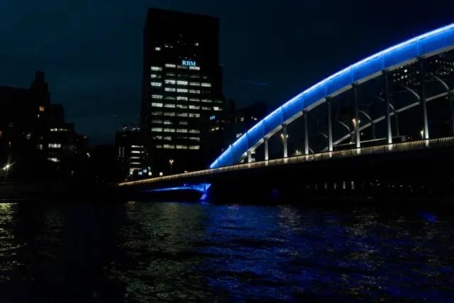 Commute by Boat Nihonbashi