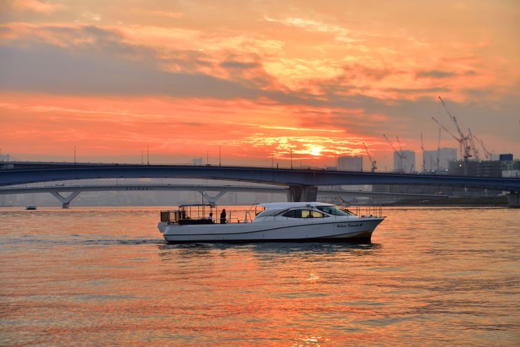 Commute by Boat Nihonbashi