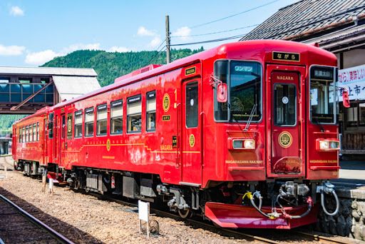 Nagaragawa Railway