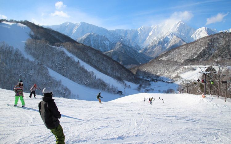 Tempat main ski di Nagano