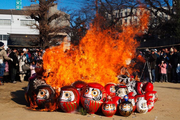 Maebashi Hatsuichi Daruma Festival