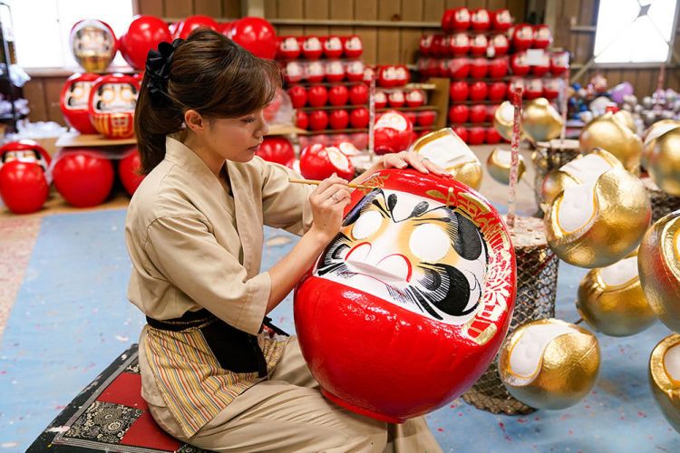 Maebashi Hatsuichi Daruma Festival