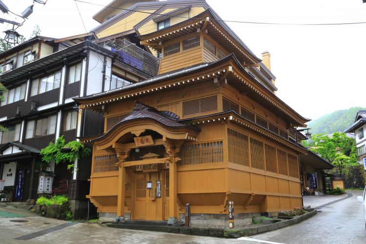 Suasana desa Nozawa Onsen (Nozawa Onsen Portal)