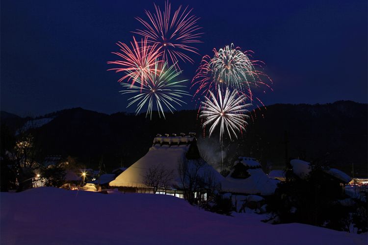 festival lentera salju Kayabuki no Sato