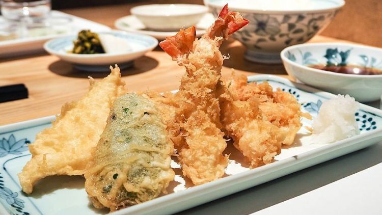 Tempat makan tempura di Jepang