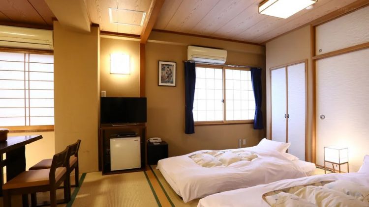 Ryokan harga terjangkau di Jepang - Ryokan Kamogawa Asakusa