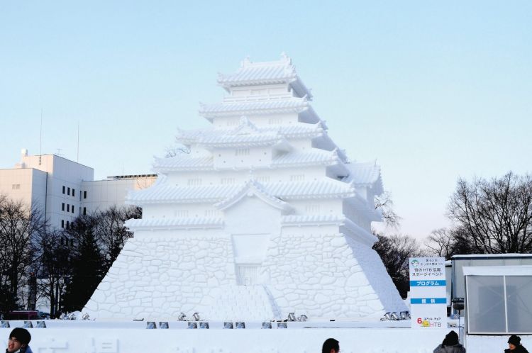 Kastil salju yang menjadi atraksi dalam Sapporo Snow Festival (Visit Sapporo)