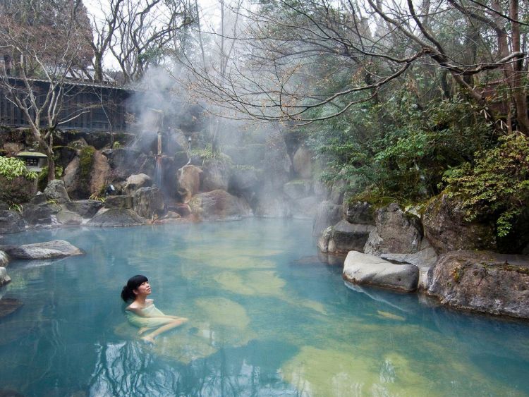 Kurokawa Onsen destinasi wisata populer di Prefektur Kumamoto