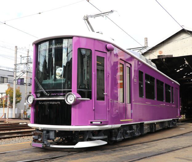 Kyotram Hadir dengan Tampilan Mewah, Siap Jelajahi Kyoto