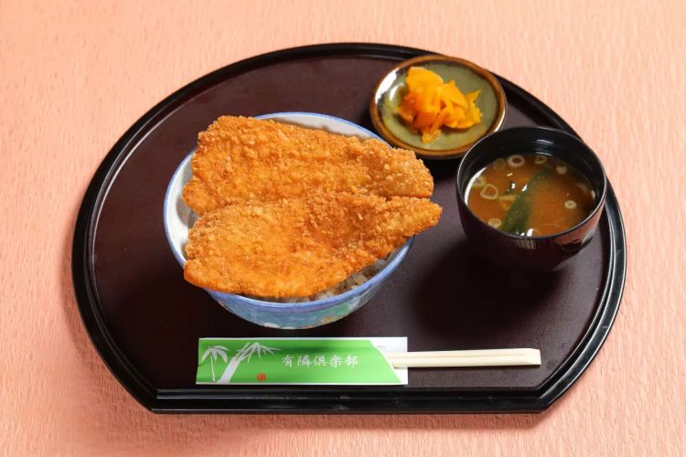 Waraji Katsudon (matcha-jp.com) Waraji Katsudon (matcha-jp.com)
