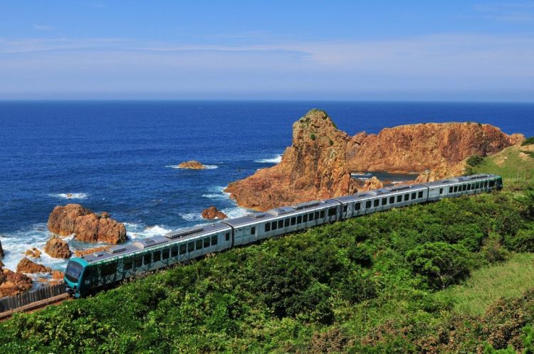 Resort Shirakami dengan pemandangan Laut Jepang Resort Shirakami dengan pemandangan Laut Jepang