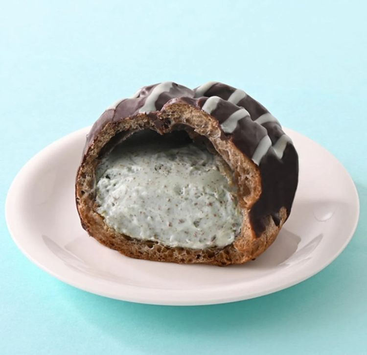 7-Eleven Chocomint Moko Cream Puff (Entabe) 7-Eleven Chocomint Moko Cream Puff (Entabe)
