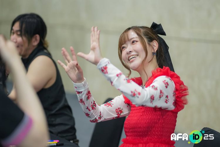 Sally Amaki dalam sesi khusus Meet & Greet Sally Amaki dalam sesi khusus Meet & Greet