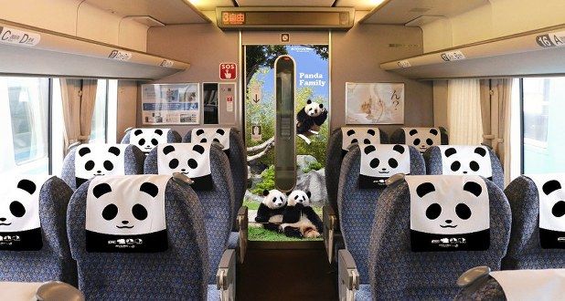 Interior kereta Panda Kuroshio (JR West)