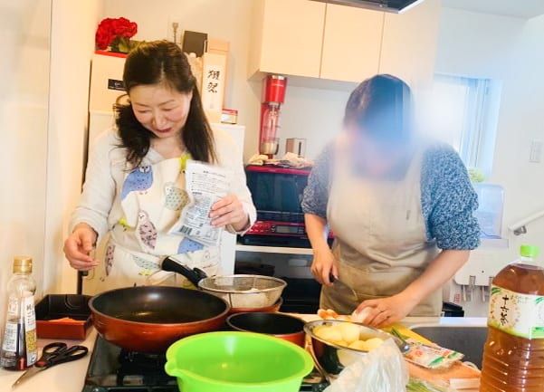 Layanan sewa nenek di Jepang