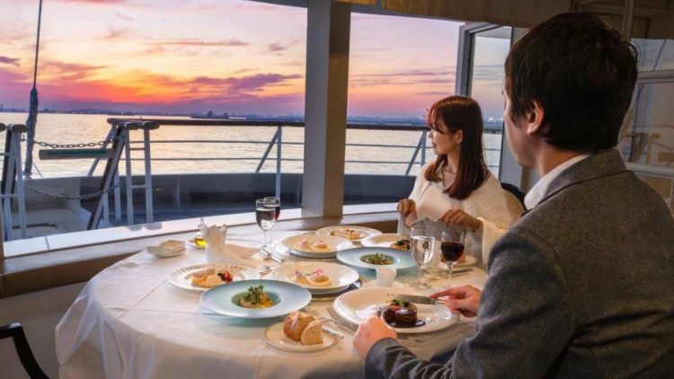 Symphony Cruise