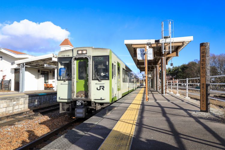 Stasiun Kereta JR Nobeyama (bikerhapsody.blogspot.com)