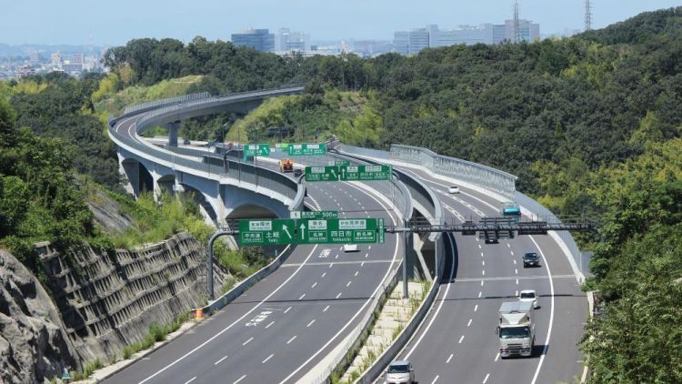 Tomei Expressway (backiee) Tomei Expressway (backiee)