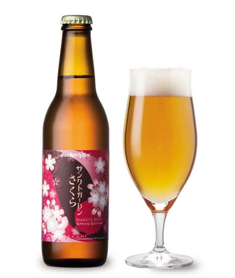 Coba Minuman Unik, Bir Sakura dengan Bunga Sakura Dan Sake Sakura