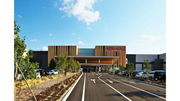 Aeon Mall yang ada di Shinkomatsu Ishikawa 