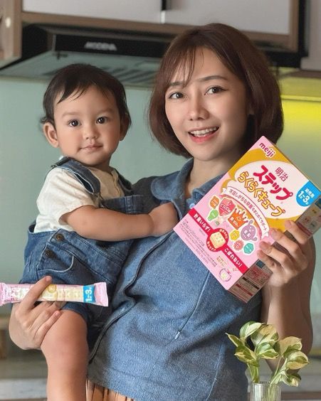 Meiji Step Rakuraku Cube