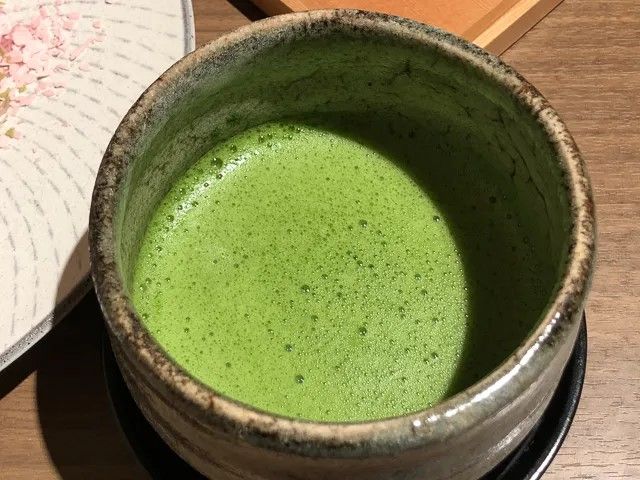 Wajib Coba! Dessert Sakura Matcha Khusus Musim Semi di Kagurazaka